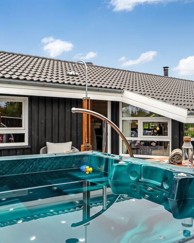 Eeske - 2.5Km from the Sea