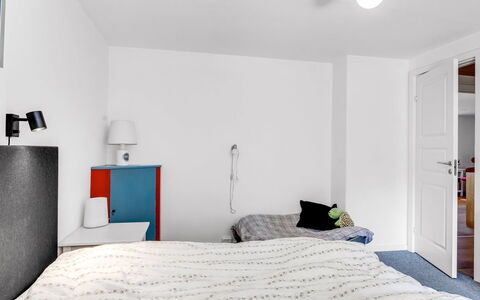 Lutz - 340M from the Sea: Interieur Ontwerp, Meubilair, Muur, Flooring, Slaapkamer, Verdieping, Plafond, Kamer, Bed, Textiel
