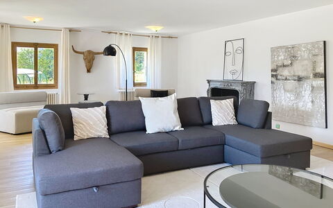 Champ de Brent: Meubilair, Bankstel, Flooring, Interieur Ontwerp, Woonkamer, Verdieping, Tafel, Huis, Appartement