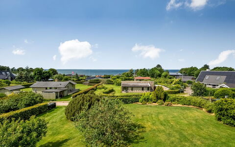 Akira - 250M from the Sea: Huis, Huis, Deur, Dak, Verblijf, Landgoed, Tuin, Schaduw, Siding, Werf