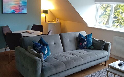 Harrogate 608: Flooring, Meubilair, Interieur Ontwerp, Verdieping, Woonkamer, Bankstel, Comfort, Beits