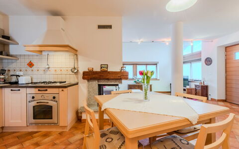 Terme di Comano 104: Interieur Ontwerp, Flooring, Verdieping, Hout, Plafond, Meubilair, Kamer, Verlichting, Stoel, Keuken