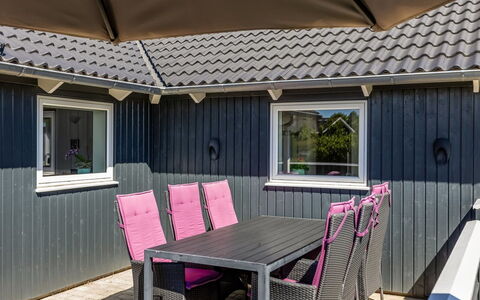 Rosamunde - 700M from the Sea: Dak, Huis, Huis, Verblijf, Siding, Landgoed, Oprit, Garden Gebouwen, Werf, Schuur