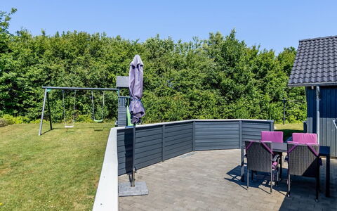 Rosamunde - 700M from the Sea: Dak, Huis, Huis, Verblijf, Siding, Landgoed, Oprit, Garden Gebouwen, Werf, Schuur