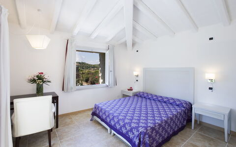 Villa Leccio 2: Meubilair, Huis, Appartement, Toevlucht, Slaapkamer, Hotel, Bed, Zwembad, Bedding, Bed Frame