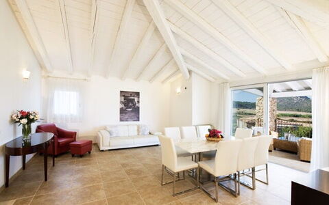 Villa Fico D'india 2: Meubilair, Interieur Ontwerp, Plafond, Flooring, Verdieping, Tafel, Stoel, Huis, Kamer, Bankstel