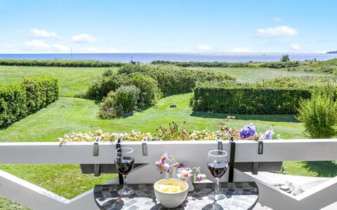 Murtuz - 50M from the Sea: Verblijf, Backyard, Werf, Garden Gebouwen, Schuur, Siding, Buitenmeubels, Blokhut, Outdoor Structuur, Keet