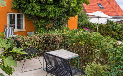 Adelita - 300M from the Sea: Appartement, Condominium, Landgoed, Balkon, Villa, Hotel
