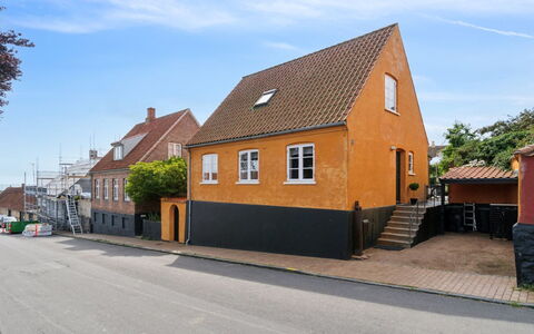 Adelita - 300M from the Sea: Appartement, Condominium, Landgoed, Balkon, Villa, Hotel