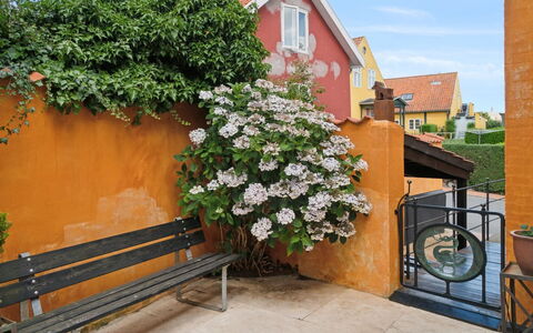 Adelita - 300M from the Sea: Appartement, Condominium, Landgoed, Balkon, Villa, Hotel