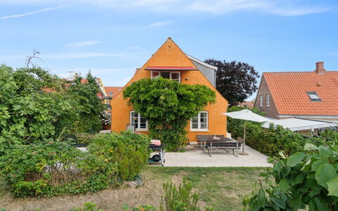 Adelita - 300M from the Sea: Appartement, Condominium, Landgoed, Balkon, Villa, Hotel