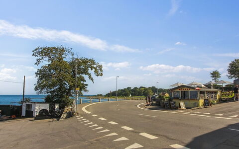 Adelita - 300M from the Sea: Appartement, Condominium, Landgoed, Balkon, Villa, Hotel