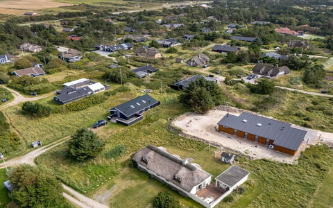 Reinhard - from the Sea: Dak, Huis, Plain, Landschap, Ecoregio, Land Lot, Huis, Landelijk Gebied, Verblijf, Landgoed