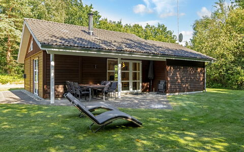 Angantir - 4.8Km from the Sea: Hout, Meubilair, Appartement, Kamer, Plafond, Beits, Stoel, Hardwood, Vernis, Timmerhout