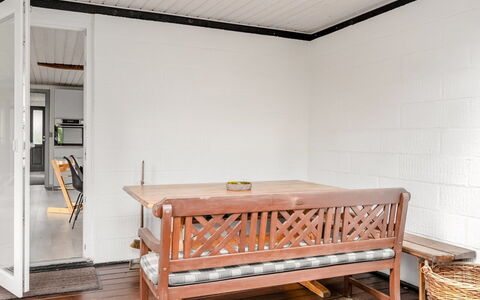 Elja - 400M from the Sea: Dak, Huis, Huis, Verblijf, Deur, Siding, Dek, Veranda, Plank, Hardwood