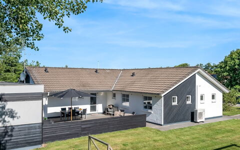 Guthbrand - 1.3Km from the Sea: Appartement, Condominium, Landgoed, Balkon, Villa, Hotel