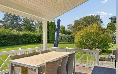 Erko - 575M from the Sea: Hout, Flooring, Veranda, Verdieping, Houten Vloer, Meubilair, Huis, Deur, Beits, Dek