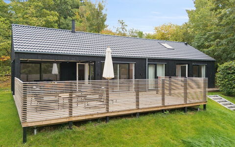 Aggi - 850M from the Sea: Verblijf, Backyard, Werf, Garden Gebouwen, Schuur, Siding, Buitenmeubels, Blokhut, Outdoor Structuur, Keet
