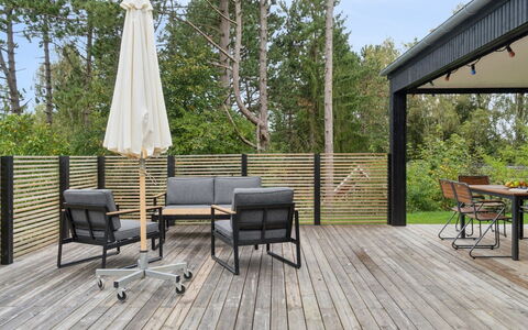 Aggi - 850M from the Sea: Verblijf, Backyard, Werf, Garden Gebouwen, Schuur, Siding, Buitenmeubels, Blokhut, Outdoor Structuur, Keet