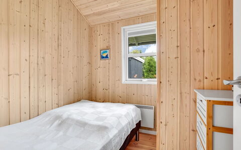 Aleth - 800M from the Sea: Dak, Huis, Huis, Verblijf, Deur, Siding, Dek, Veranda, Plank, Hardwood