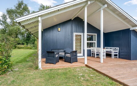 Aleth - 800M from the Sea: Dak, Huis, Huis, Verblijf, Deur, Siding, Dek, Veranda, Plank, Hardwood