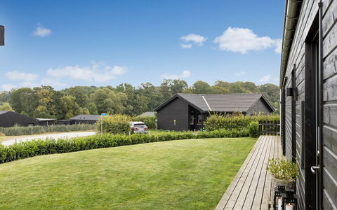 Sigrun - 300M from the Sea: Dak, Huis, Huis, Verblijf, Siding, Landgoed, Oprit, Garden Gebouwen, Werf, Schuur