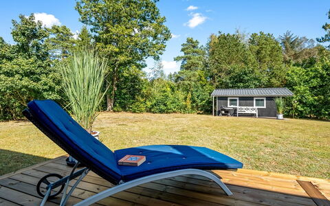 Lillebror - 7Km from the Sea: Verblijf, Backyard, Werf, Garden Gebouwen, Schuur, Siding, Buitenmeubels, Blokhut, Outdoor Structuur, Keet