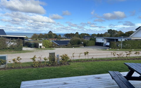 Siljan - 400M from the Sea: Lucht, Wolk, Dak, Land Lot, Huis, Verblijf, Cumulus, Landscaping, Gazon