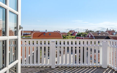 Albine - 150M from the Sea: Hout, Woongebied, Samengesteld Materiaal, Appartement, Balkon, Leuning, Baluster, Dek, Beits, Trap