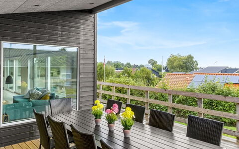 Fin - 150M from the Sea: Dak, Huis, Huis, Verblijf, Siding, Landgoed, Oprit, Garden Gebouwen, Werf, Schuur