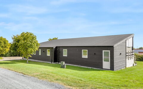Fin - 150M from the Sea: Dak, Huis, Huis, Verblijf, Siding, Landgoed, Oprit, Garden Gebouwen, Werf, Schuur