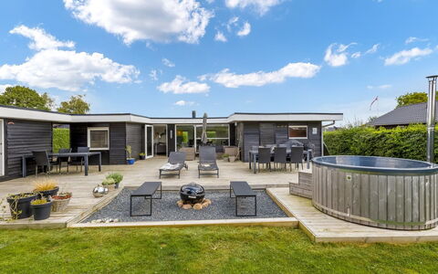 Adia - 500M from the Sea