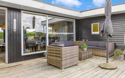 Adia - 500M from the Sea: Meubilair, Buitenmeubels, Tableware, Tafel, Drinkware, Stoel, Buitentafel, Voedsel, Fles