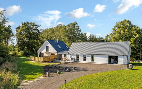 Wolter - 1.7Km from the Sea: Gras, Boom, Dak, Huis, Huis, Verblijf, Plain, Land Lot, Landelijk Gebied, Gazon