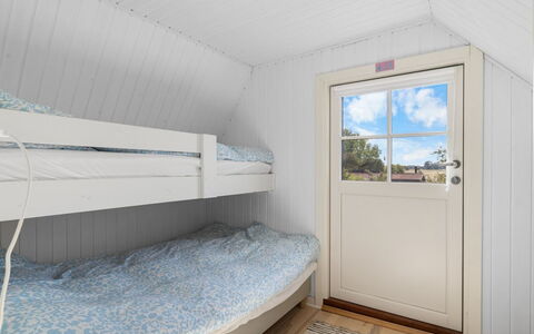 Gorica - 150M from the Sea: Hout, Verdieping, Flooring, Slaapkamer, Interieur Ontwerp, Plafond, Bed, Kamer, Beits, Hardwood