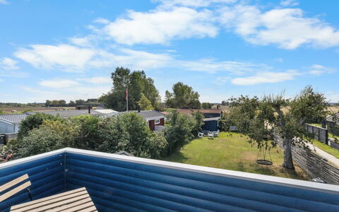 Gorica - 150M from the Sea: Lucht, Blauw, Dag, Land Lot, Schaduw, Zonlicht, Landscaping, Tuin, Gazon, Werf