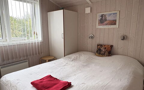 Rikhard - 175M to the Fjord: Blauw, Zwembad, Meubilair, Buitenmeubels, Toevlucht, Stoel, Schaduw, Eco Hotel, Bloempot