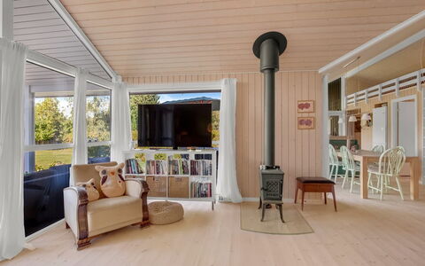Arisa - 300M from the Sea: Appartement, Condominium, Landgoed, Balkon, Villa, Hotel