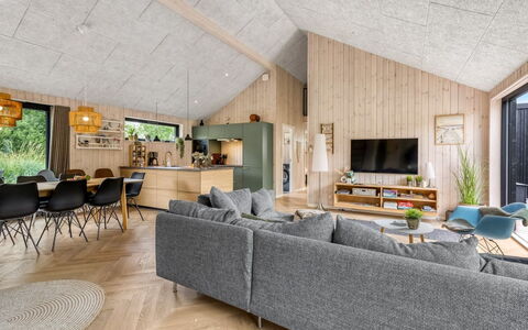 Artur - 800M from the Sea: Hout, Plafond, Woonkamer, Hardwood, Houten Vloer, Plank, Timmerhout, Beits, Blokhut