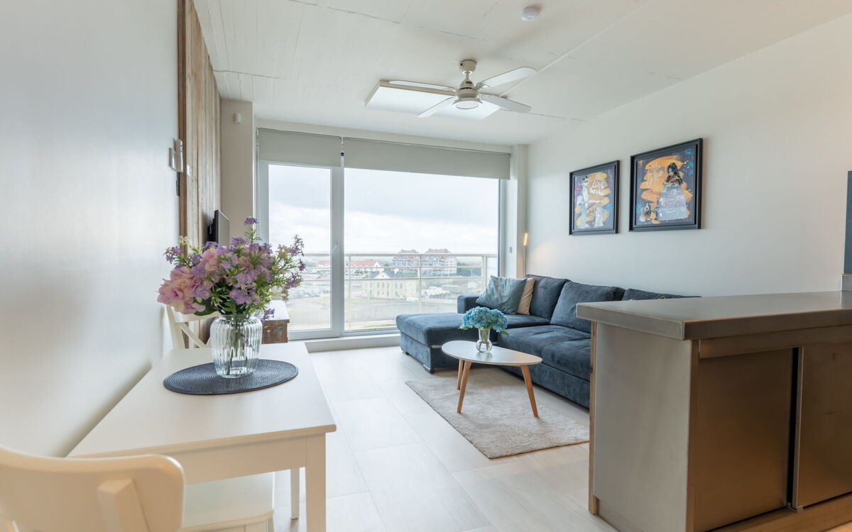 Anne i with Harbour View