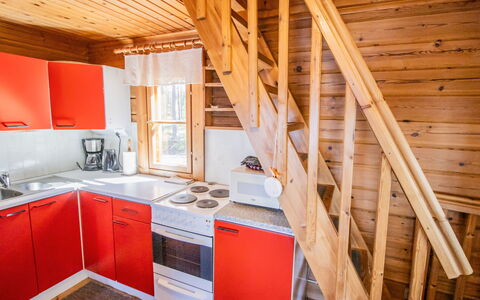 Kummeli: Buitenmeubels, Struik, Huis, Buitentafel, Meubilair, Huis, Tuin, Gazon, Backyard, Landgoed
