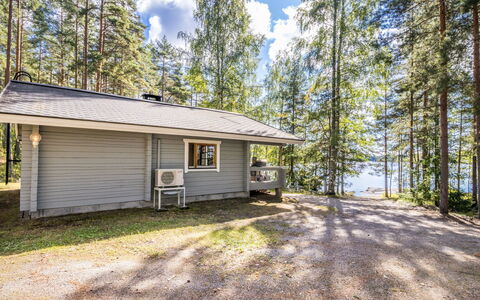 Riihiranta: Verblijf, Bos, Lariks, Siding, Blokhut, Garden Gebouwen, Pine Family