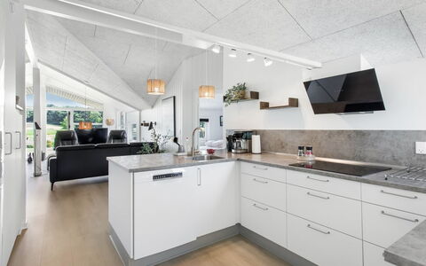 Eisa - 75M from the Sea: Keuken, Interieur Ontwerp, Flooring, Plafond, Countertop, Lichte Inrichting, Verdieping, Meubilair, Major Appliance, Toestel Van De Keuken