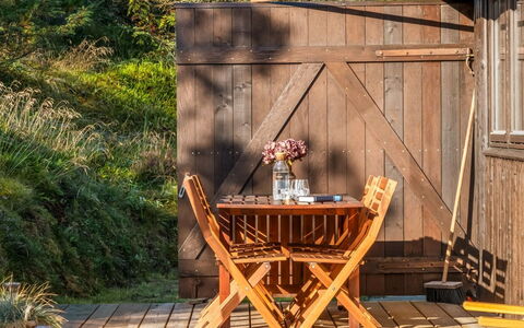 Anneka - 750M from the Sea: Hout, Meubilair, Hardwood, Buitenmeubels, Beits, Plank, Houten Vloer, Dek, Buitentafel, Stoel