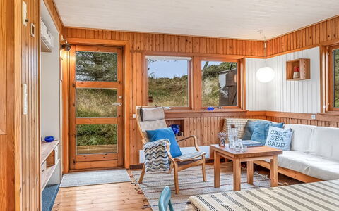 Anneka - 750M from the Sea: Interieur Ontwerp, Hout, Meubilair, Plafond, Flooring, Verdieping, Kamer, Woonkamer, Beits, Bankstel