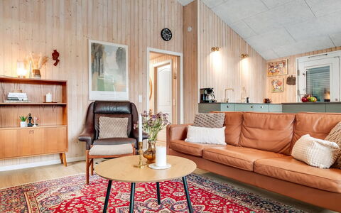 Tole - 2Km from the Sea: Meubilair, Buitenmeubels, Tableware, Tafel, Drinkware, Stoel, Buitentafel, Voedsel, Fles