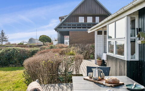 Wrage - from the Sea: Verblijf, Backyard, Werf, Garden Gebouwen, Schuur, Siding, Buitenmeubels, Blokhut, Outdoor Structuur, Keet