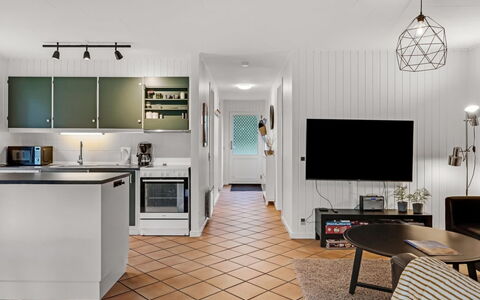 Ilsebet - 30Km from the Sea: Interieur Ontwerp, Flooring, Meubilair, Plafond, Hout, Keuken, Verdieping, Lichte Inrichting, Major Appliance, Toestel Van De Keuken