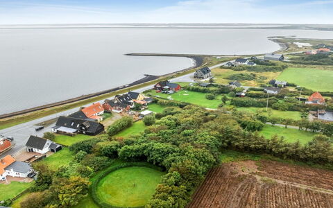 Raika - 25M to the Fjord: Verblijf, Backyard, Werf, Garden Gebouwen, Schuur, Siding, Buitenmeubels, Blokhut, Outdoor Structuur, Keet