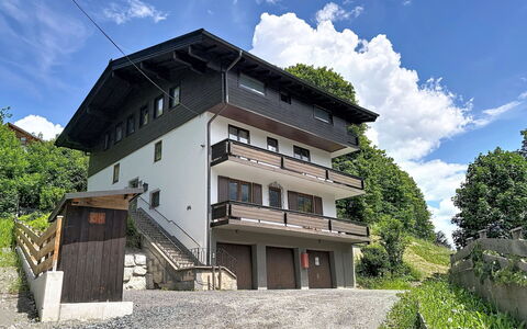 Saalbach-Hinterglemm 107: Helling, Balkon, Bergdorp